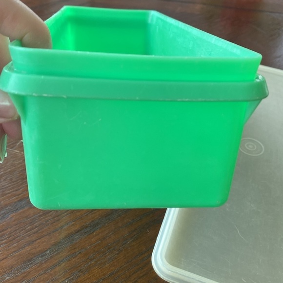 Tupperware - Vintage Little Celery Keeper Container #882-2 Green - Picture 10 of 13
